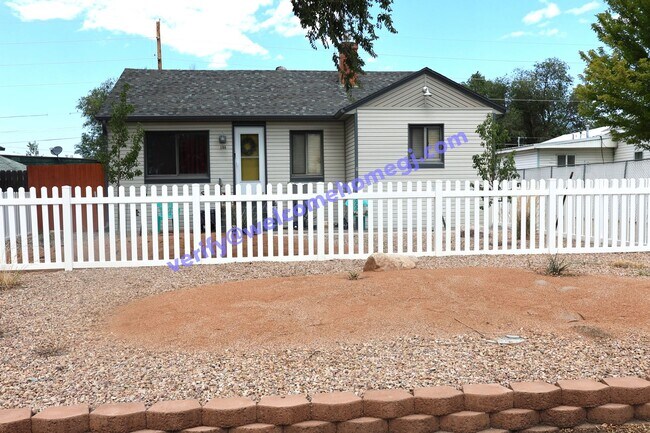 Building Photo - 1708 Rood Ave