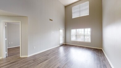 Interior Photo - 14 North