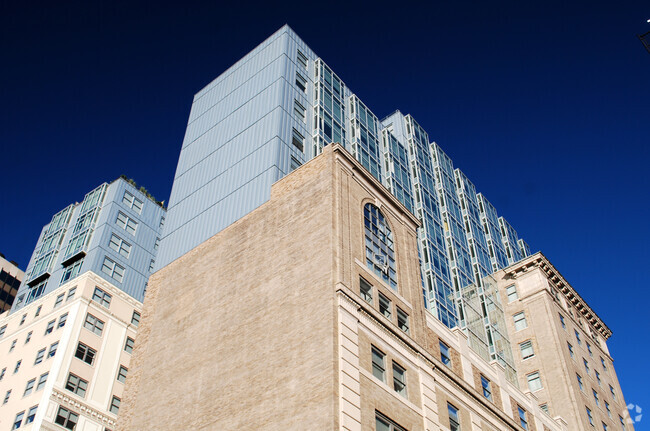 Building Photo - 110 Livingston St