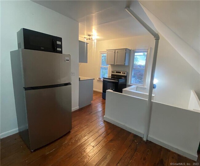 Foto del edificio - 220 Mountain Grove St