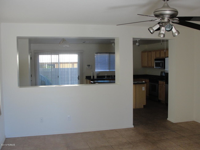 Building Photo - 4215 E Stone River Dr