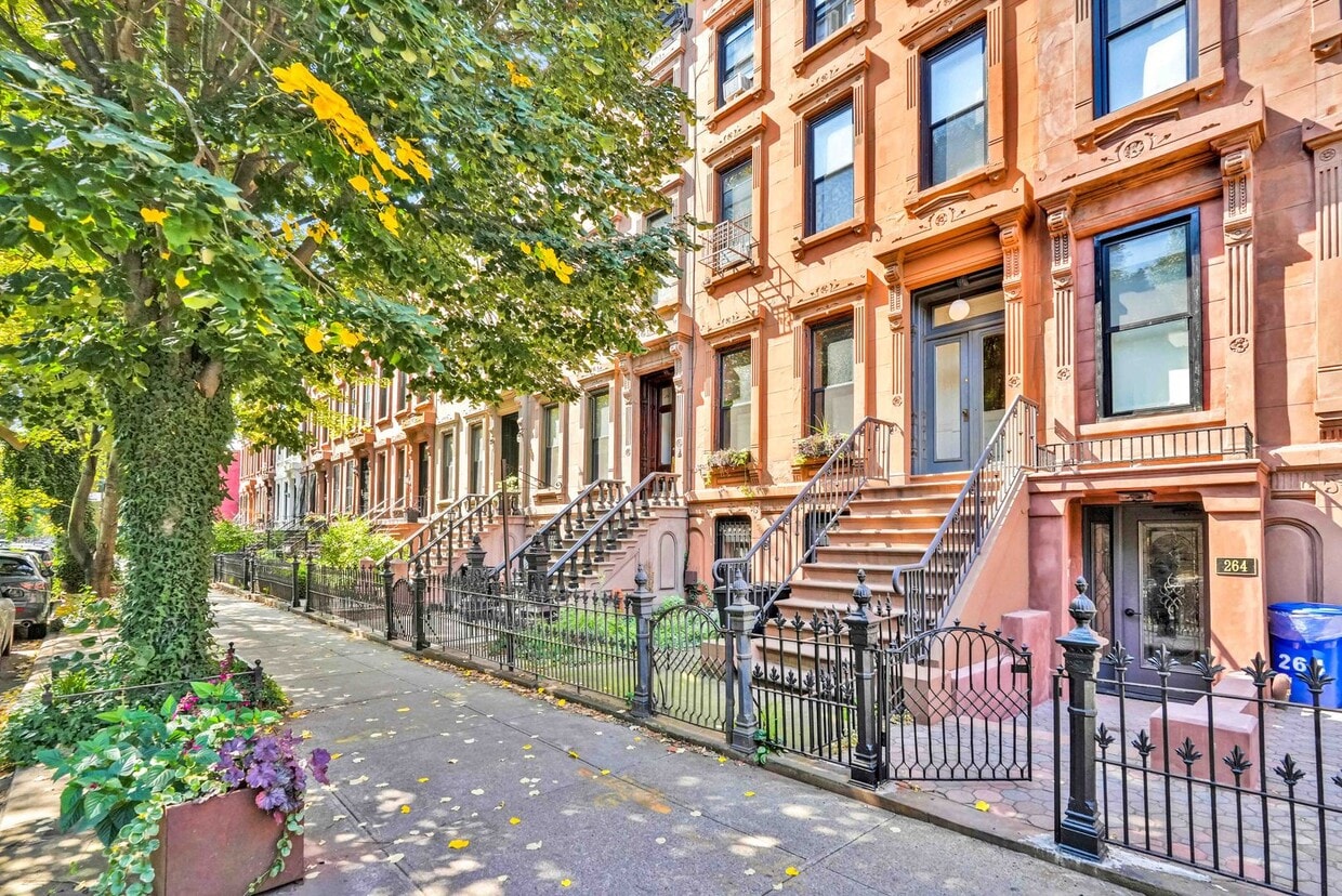 Primary Photo - 1BR Stuyvesant Heights Garden Oasis with I...