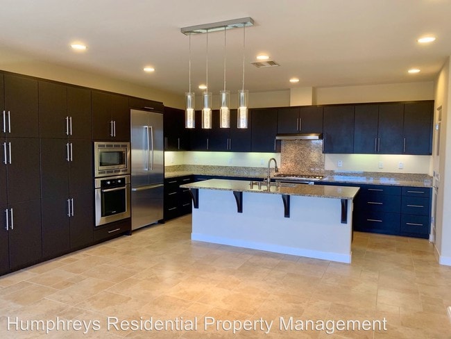 Building Photo - 4 br, 4.5 bath House - 7131 Sitio Caliente