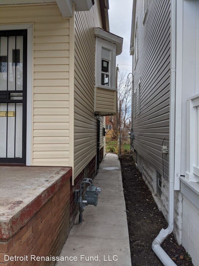 Foto del edificio - 4 br, 1 bath House - 582 King