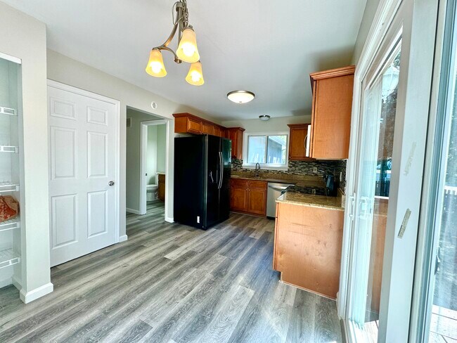 Building Photo - 108 S Willow Grove Ct