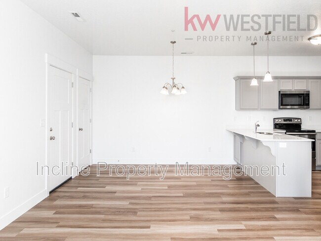 Building Photo - 752 N 260 W