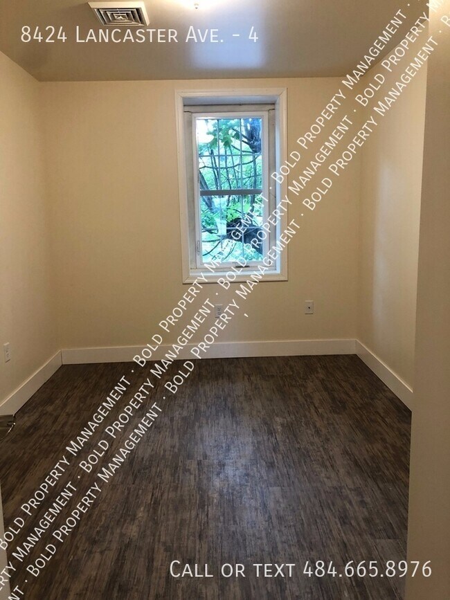 Foto del edificio - 8424 Lancaster Ave