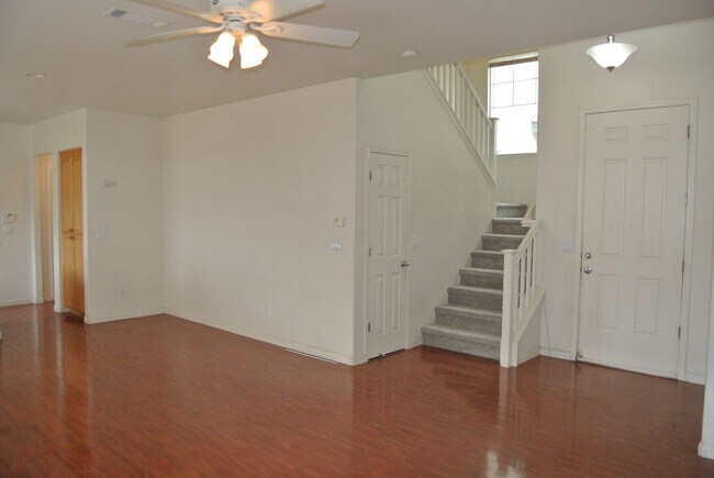 Foto del edificio - ** COMING SOON!!! ** Updated 4 Bedroom, 2 1/2 Bathroom House in Pittsburg Gated Community
