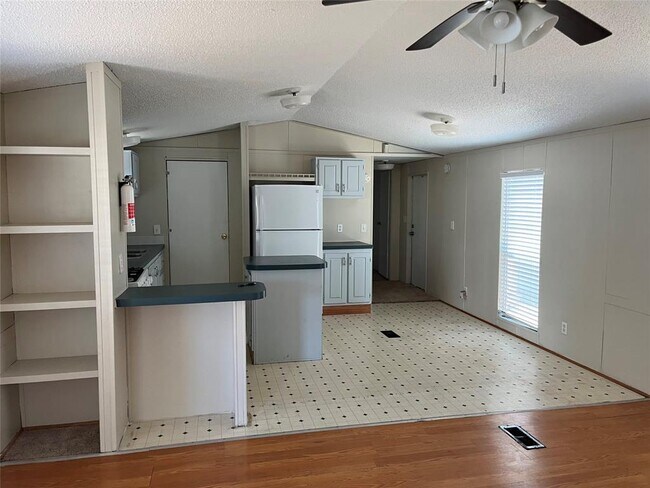 Foto del edificio - 4950 Brinkman St