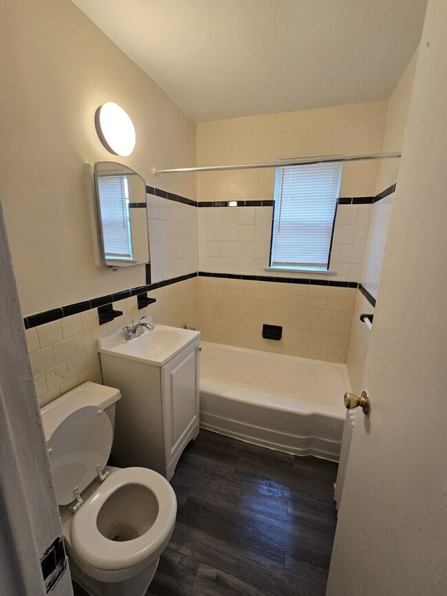 Photo - 136 Kenilworth Avenue Northeast Apartment