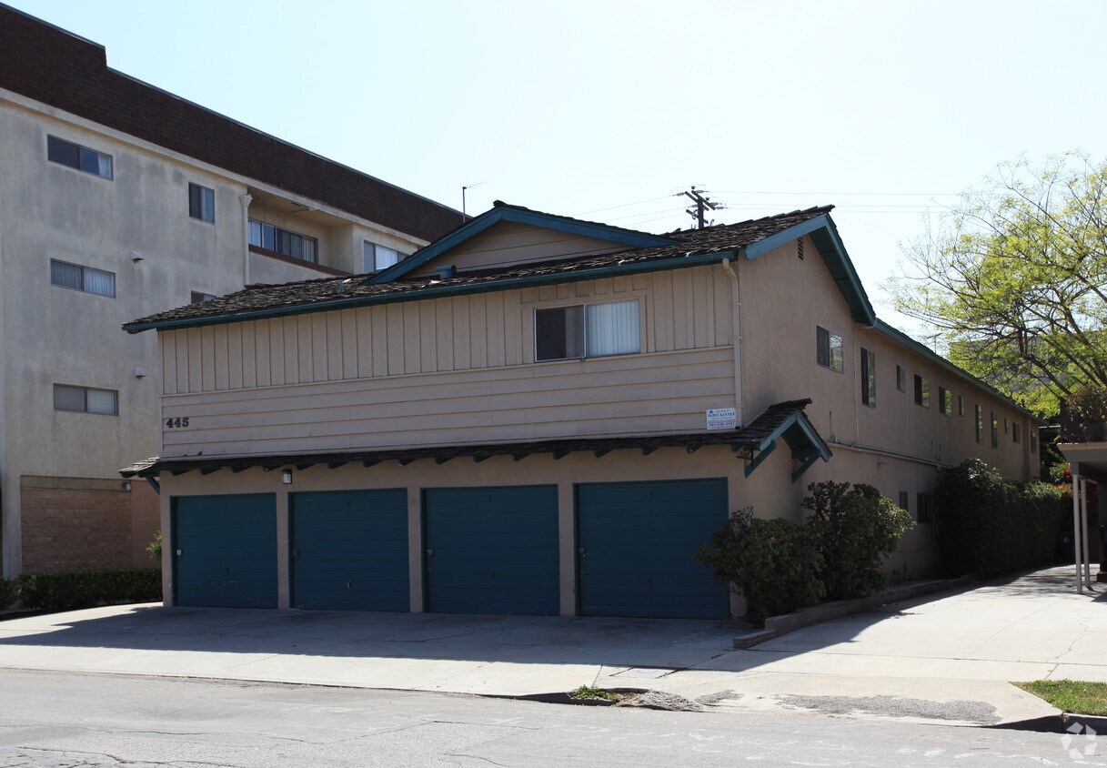Foto del edificio - 445 Coronado Ave