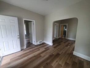Building Photo - 3586 W 69th St