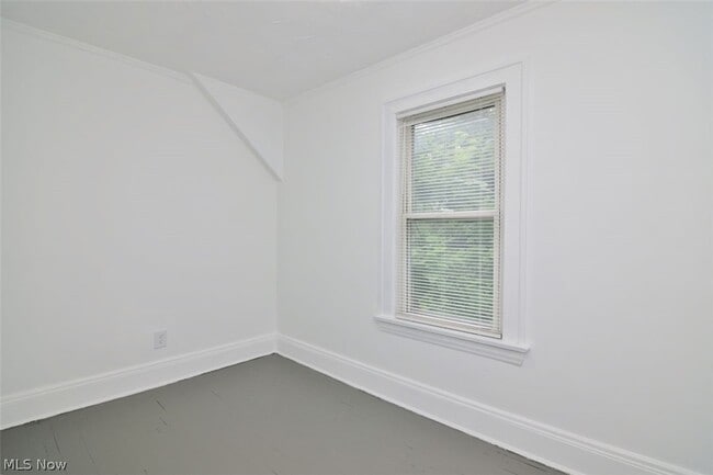 Building Photo - 3369 E 139th St