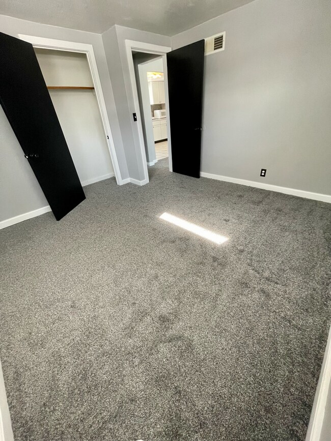 Foto del edificio - 1132/1134 Margie Street