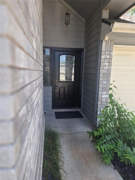 Building Photo - 14203 Anita Marie Ln