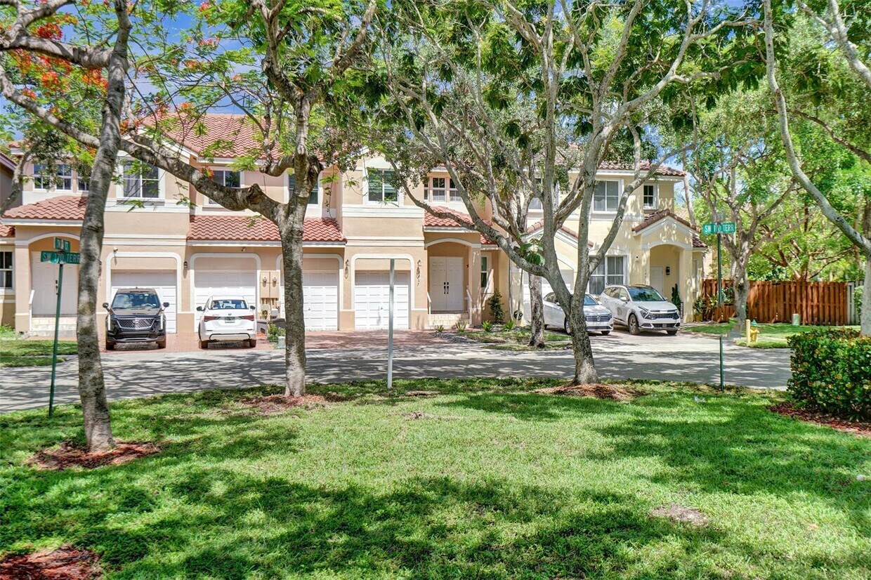 Foto principal - 3467 SW 170th Ter