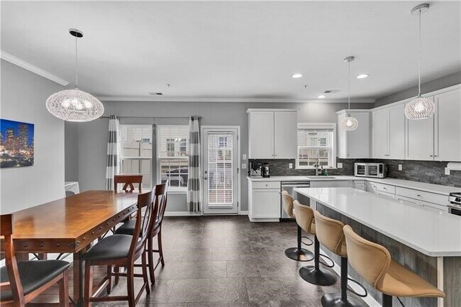 Foto del edificio - 1304 Pointe View Dr