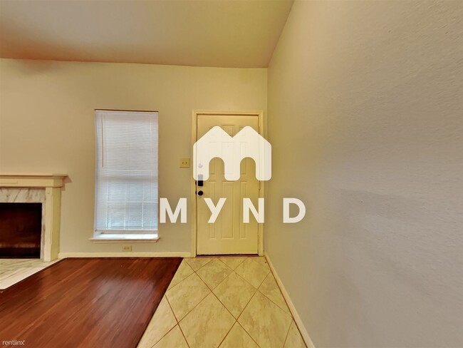 Building Photo - 2 br, 2.5 bath Townhome - 2884 Holly Hall ...