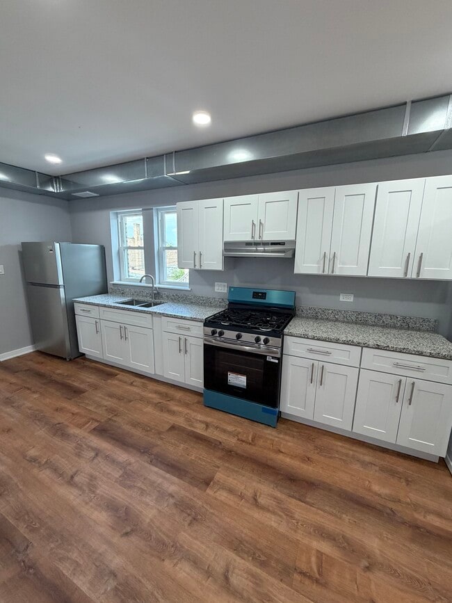 Building Photo - 5226 W Crystal St