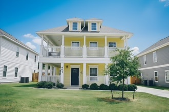 Building Photo - 603 Highlands St