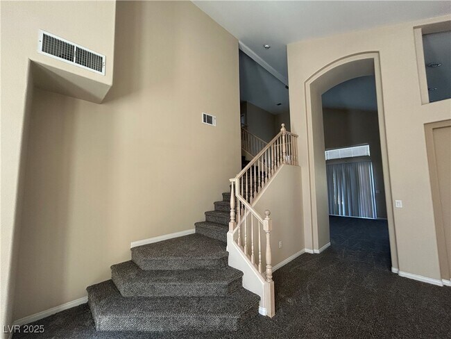 Building Photo - 157 Lakewood Garden Dr