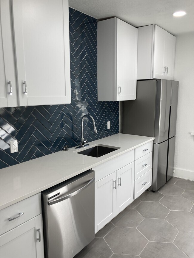 Building Photo - 3970 Winona Ct