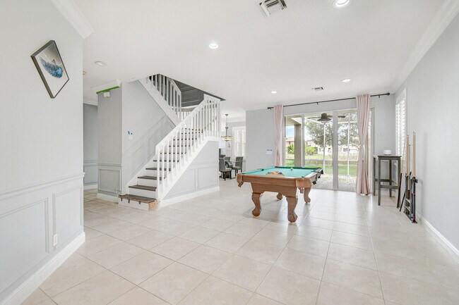 Foto del edificio - 8065 Via Bolzano