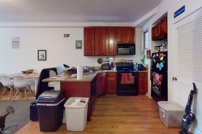 Building Photo - 4 br, 2 bath Duplex - 1915 N 18TH ST Unit B