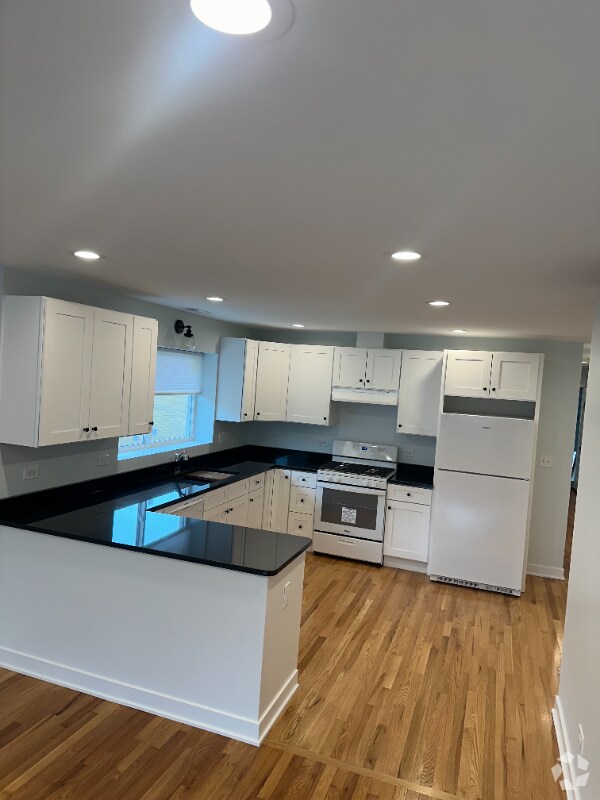 Building Photo - 7848 W 26th St