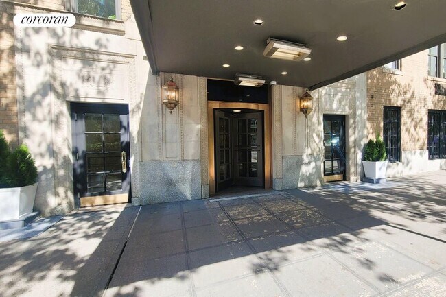 Foto del edificio - 45 W 81st St