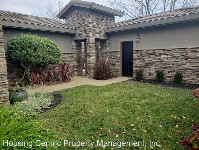 Foto del edificio - 5 br, 3 bath House - 6012 Southerness Dr