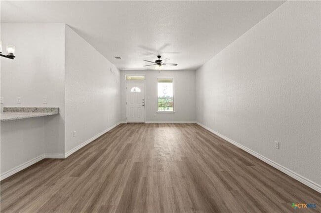 Foto del edificio - 122 Leon Ln