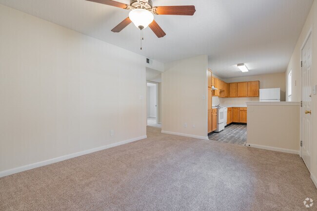 The Parkwood - Sala de estar - Lyndon Crossings Apartments