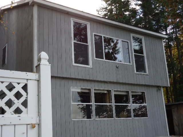 Building Photo - 247 Beach Rd