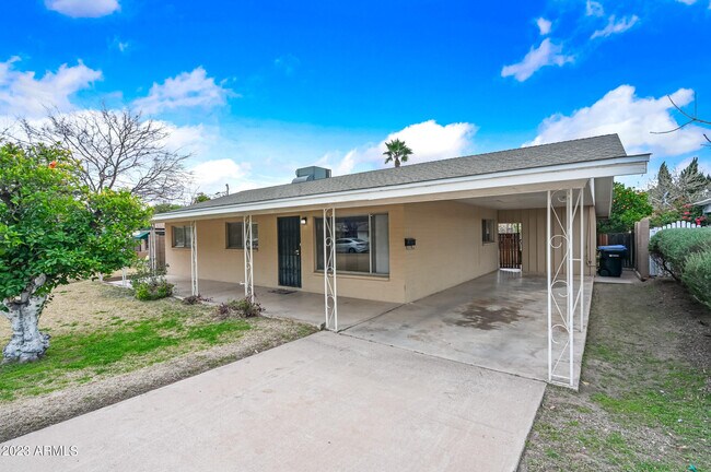 Foto del edificio - 6238 N 10th St