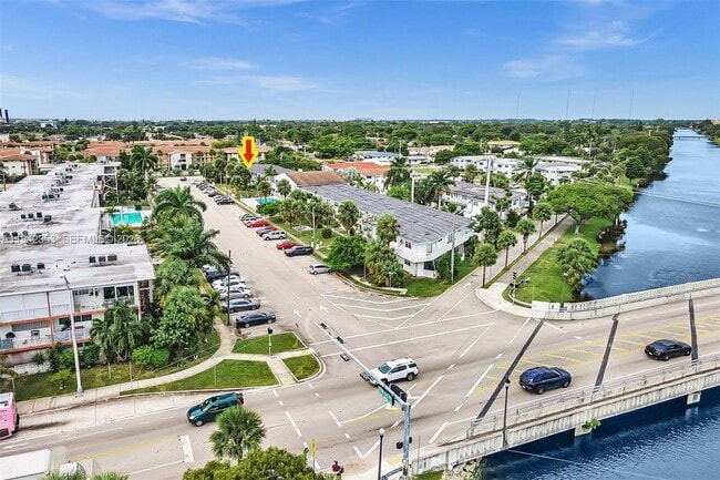 Foto del edificio - 1451 NE 170th St