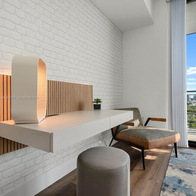 Foto del edificio - 2800 SW 27th Terrace