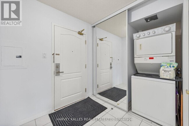 Photo du bâtiment - 18 Wanless Ave