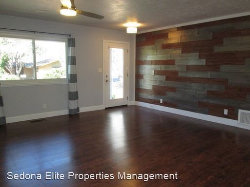 Foto principal - 3 br, 2 bath House - 100 STATIONS WEST