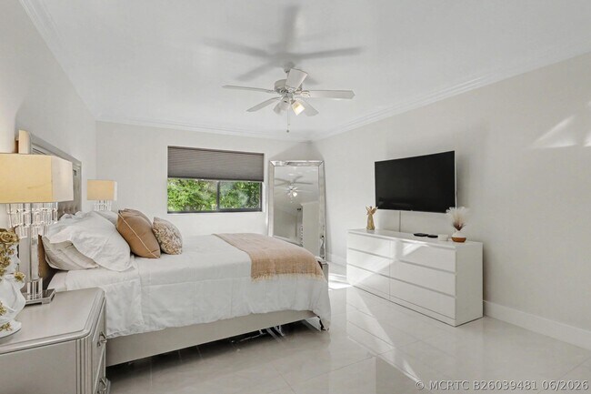 Foto del edificio - 403 Longboat Ln W