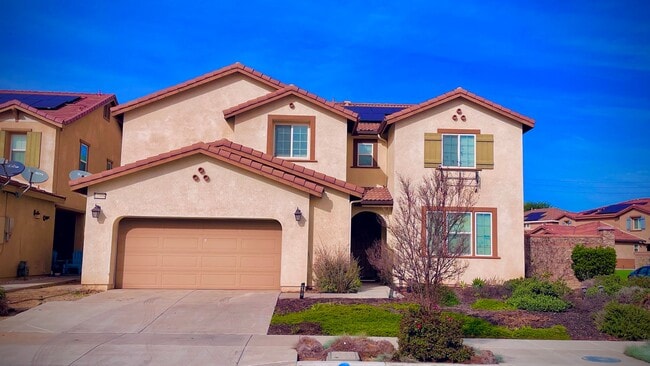 BEAUTIFUL 5BD/3BA-2 Story Home available for rent in Jurupa Valley! - BEAUTIFUL 5BD/3BA-2 Story Home available for rent in Jurupa Valley!