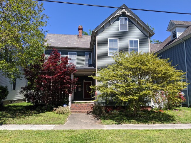 Photo - 218 W 32nd St (Norfolk, VA) House