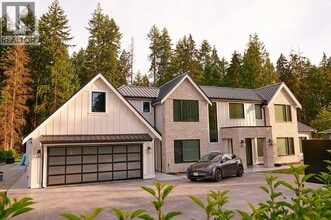 Building Photo - 372 Moyne Dr