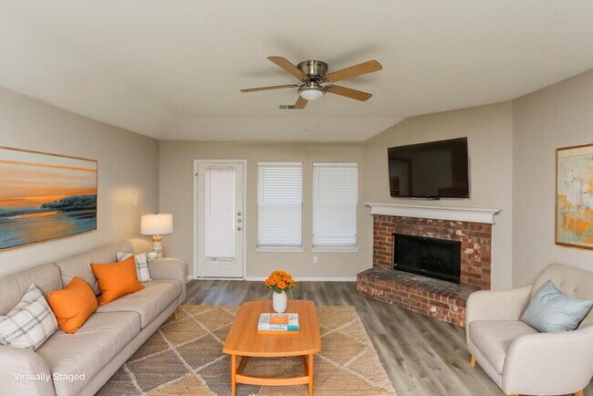 Foto del edificio - 1303 Coronado Ln