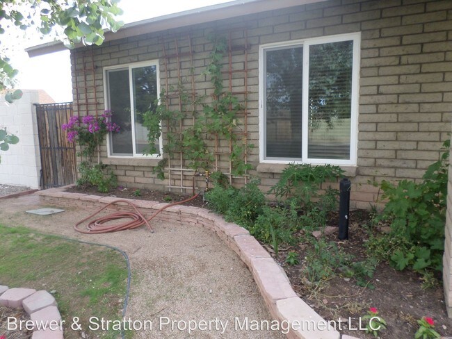 Building Photo - 3936 S Westfall Ave