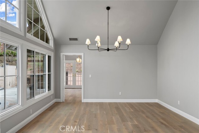 Foto del edificio - 19021 Canyon Dr