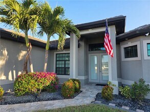 Building Photo - 1255 NW 38th Ave