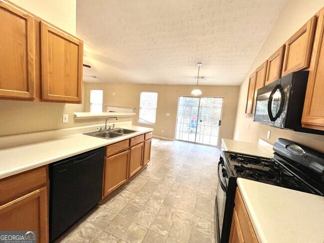 Building Photo - 449 Crested View Dr