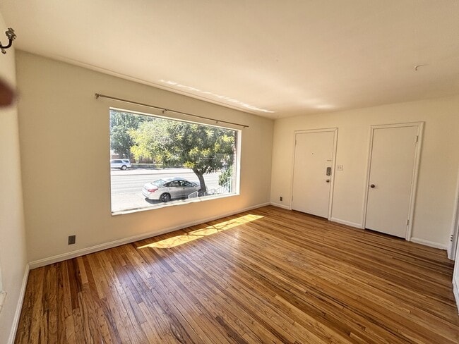 Building Photo - 1507 S 700 E