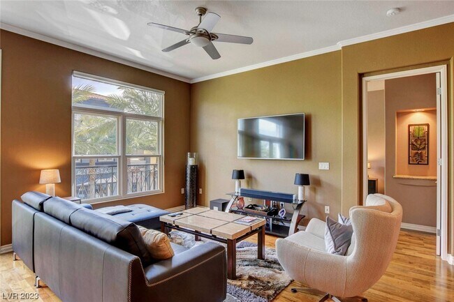 Foto del edificio - 2260 Village Walk Dr